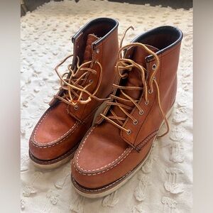 Red Wings Women’s Classic Mocs - Oro Legacy